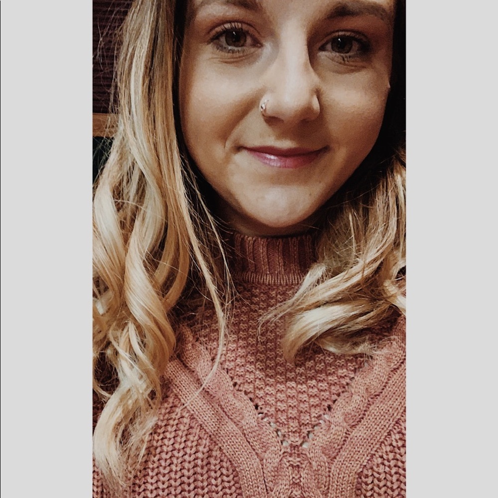 Meet your Posher, Nicole
